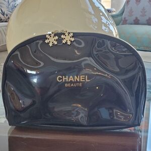 Chanel Glossy Black Cosmetic Case